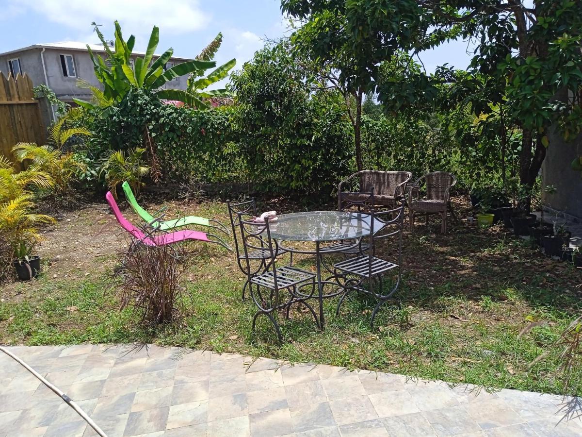 Zannanna Delair Guest House Sainte-Anne  Exterior foto